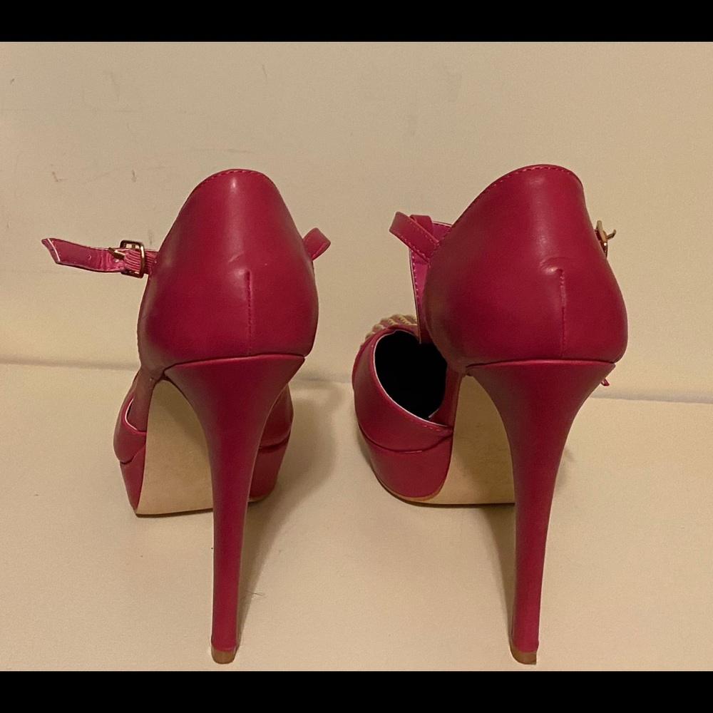 Pink heels - Picture 3 of 4